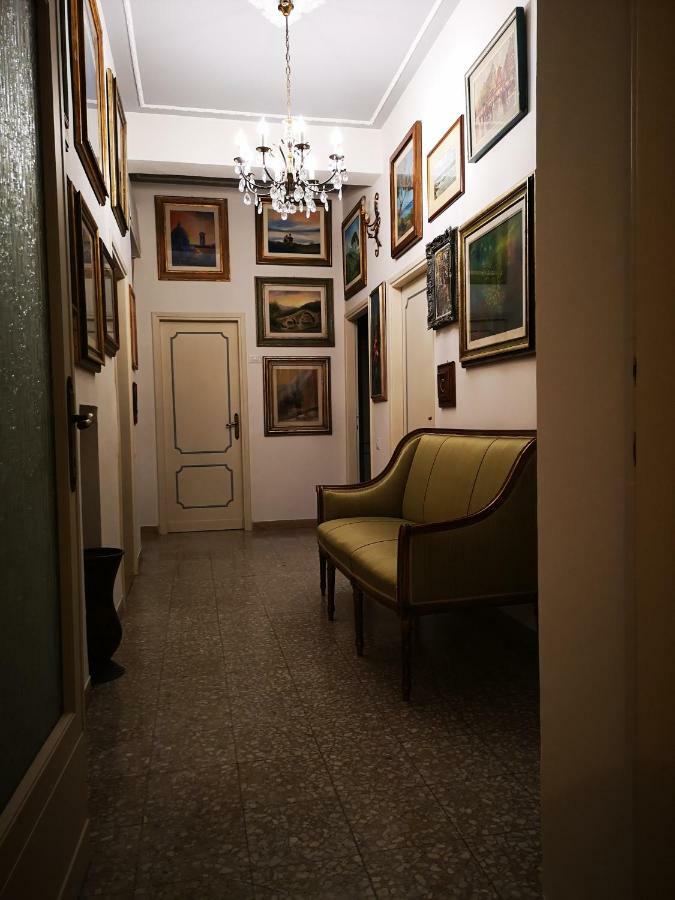 La Dimora Del Pittore Firenze Bagian luar foto